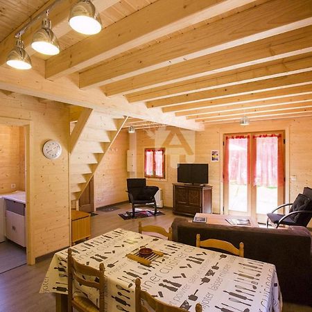 Chalet Des Noisettes Murol Exterior foto
