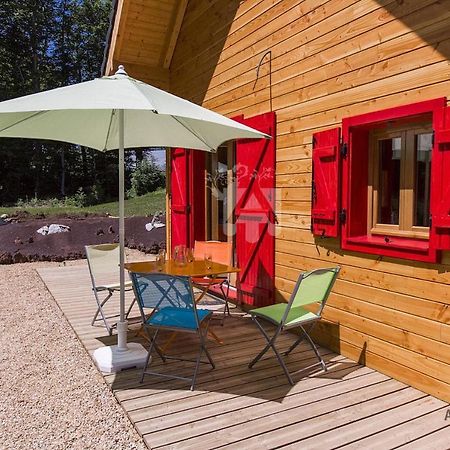 Chalet Des Noisettes Murol Exterior foto